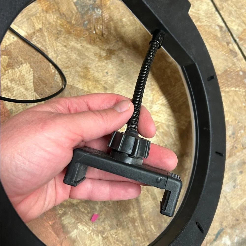 Phone ring light and recording stand with adjustable light tones and brightness